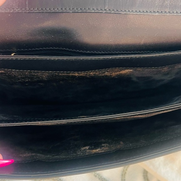 Gucci Black Embossed Shoulder Bag - Picture 8 of 11